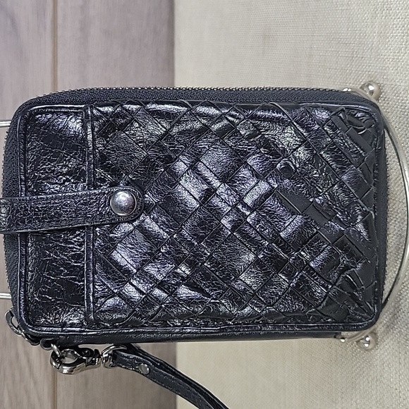 Elliott Lucca Black Woven Leather Wristlet Wallet - Picture 5 of 7